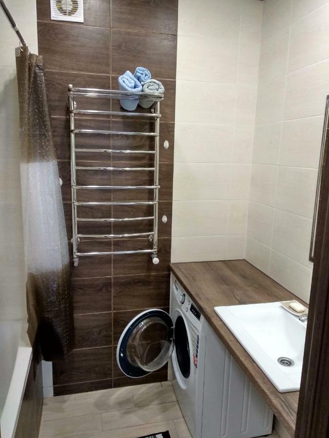Апартаменти Двокімнатні В Центрі Міста На Ерусалимці Поруч З Фонтаном Рошен Vinița Exterior foto